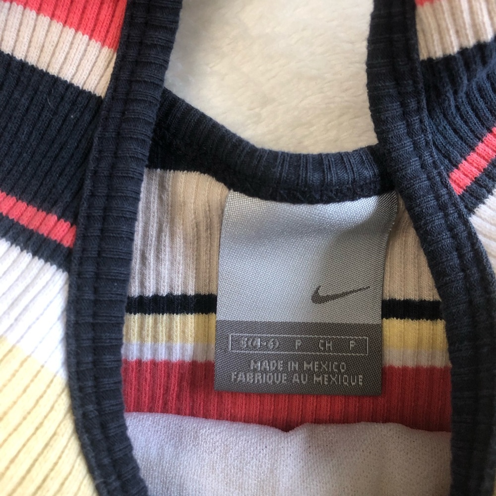 ✿ nike tank ✿ - Picture 3 of 3